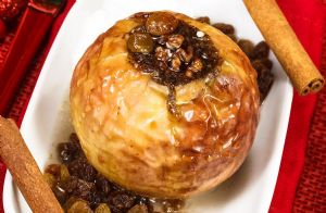 Nutty Baked Apples with Raisins 