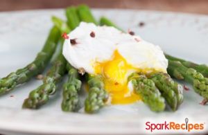 Poached Eggs with Asparagus