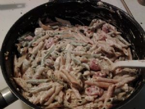 Creamy Bruschetta Chicken & Pasta