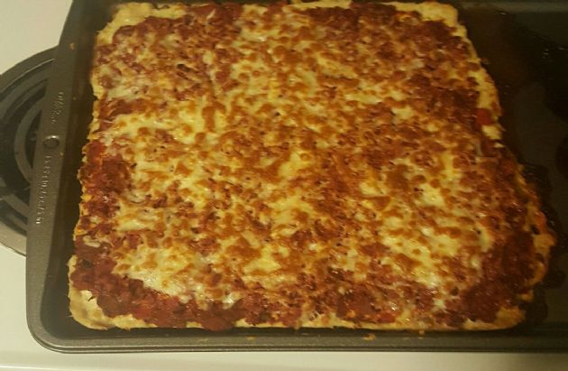 Chicken crust pizza