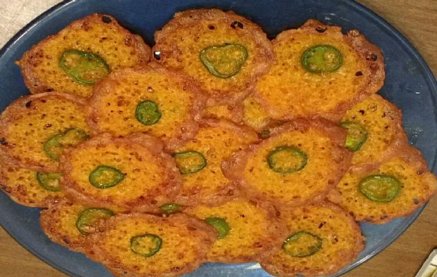 Keto Nacho Crisps