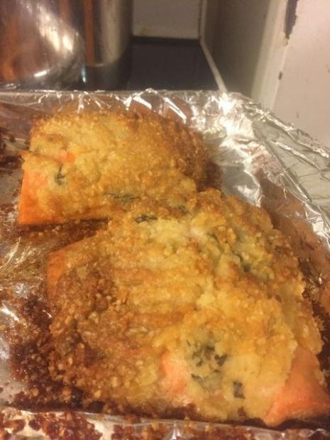 Almond Parmesan Basil Crusted Salmon Bake