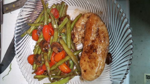 Balsamic Chicken and green beans