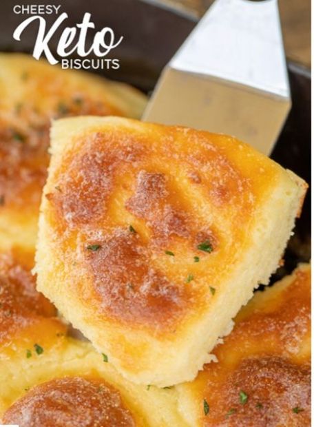 Cheesy Keto Biscuits 