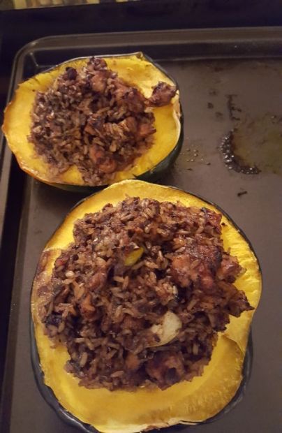 Chicken,apple,quinoa stuffed acorn squash