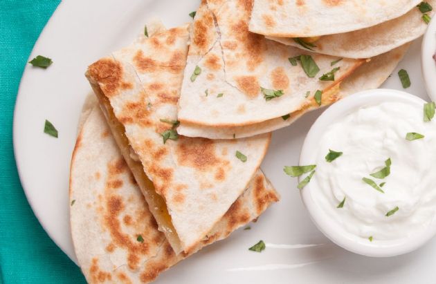 Chicken-Veggie Quesadillas with Ranch Yogurt Sauce