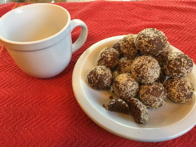 Chocolate Coconut Macaroons