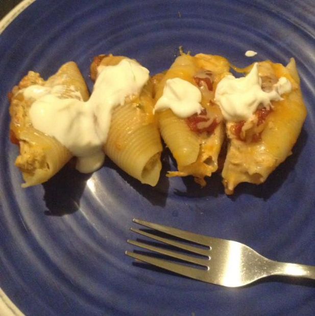 Creamy Slow Cooker Chicken Taco Stuffed Pasta Shells