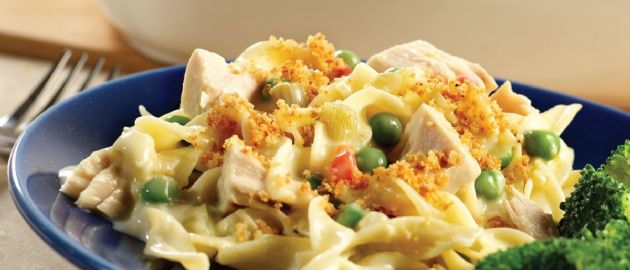 Easy Cheesy Tuna Noodle Casserole 