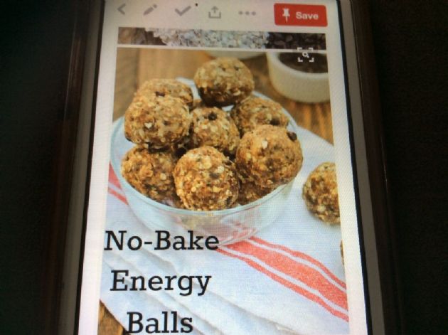 Energy Balls (peanut butter, coconut, dark chocolate)