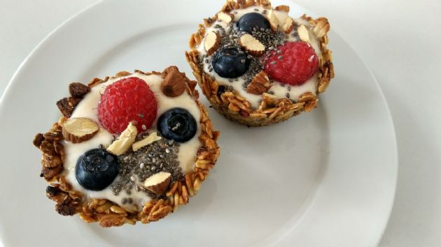 Granola cups