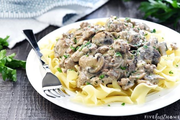 Ground chicken stroganoff