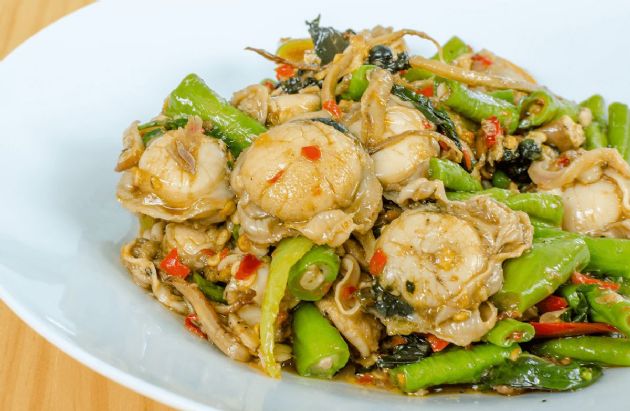 Spicy Stir-Fry Scallops