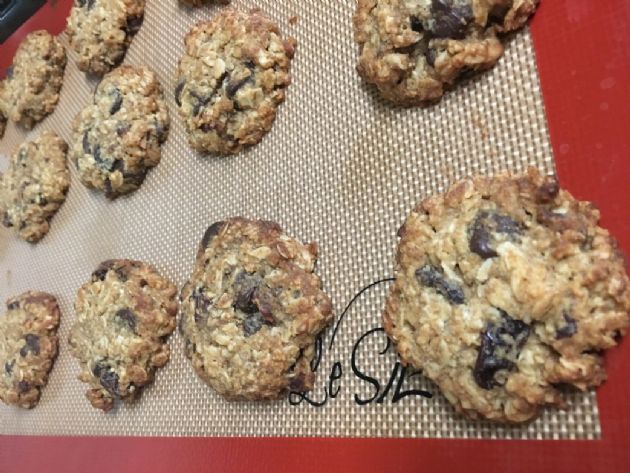 THM Chocolate Chip Oatmeal Raisin Cookie