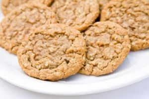 DR. UnoWHO Oatmeal Peanut Butter Cookies 