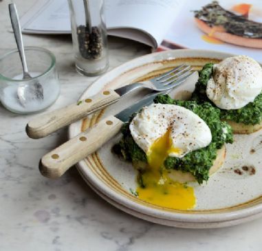 spinach egg english muffin