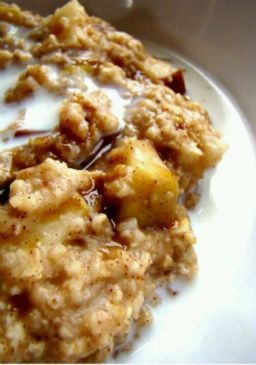 Crockpot Apple Cinnamon Oatmeal