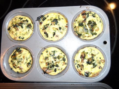 Chicken Sausage, Egg Whites, Spinach, Onion, & Mushroom Muffin