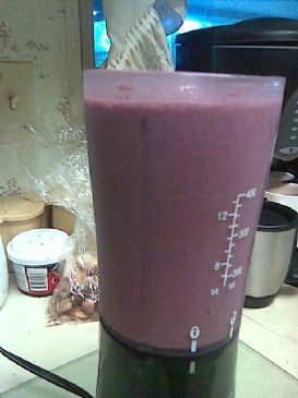 Super Green BlackBerry Cranberry  yogurt smoothie 