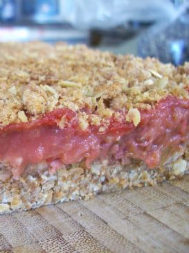 Strawberry-Rhubarb Crumb Bars