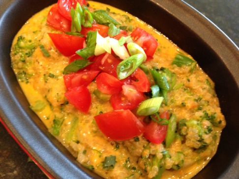 Quinoa Mac & Cheese with Tomato & Broccoli