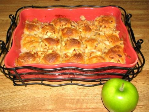 Apple Dumplings (Pioneer Woman)