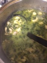 Creamy chicken and spinach soup with tortellini 