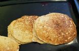 Healthy banana pancakes