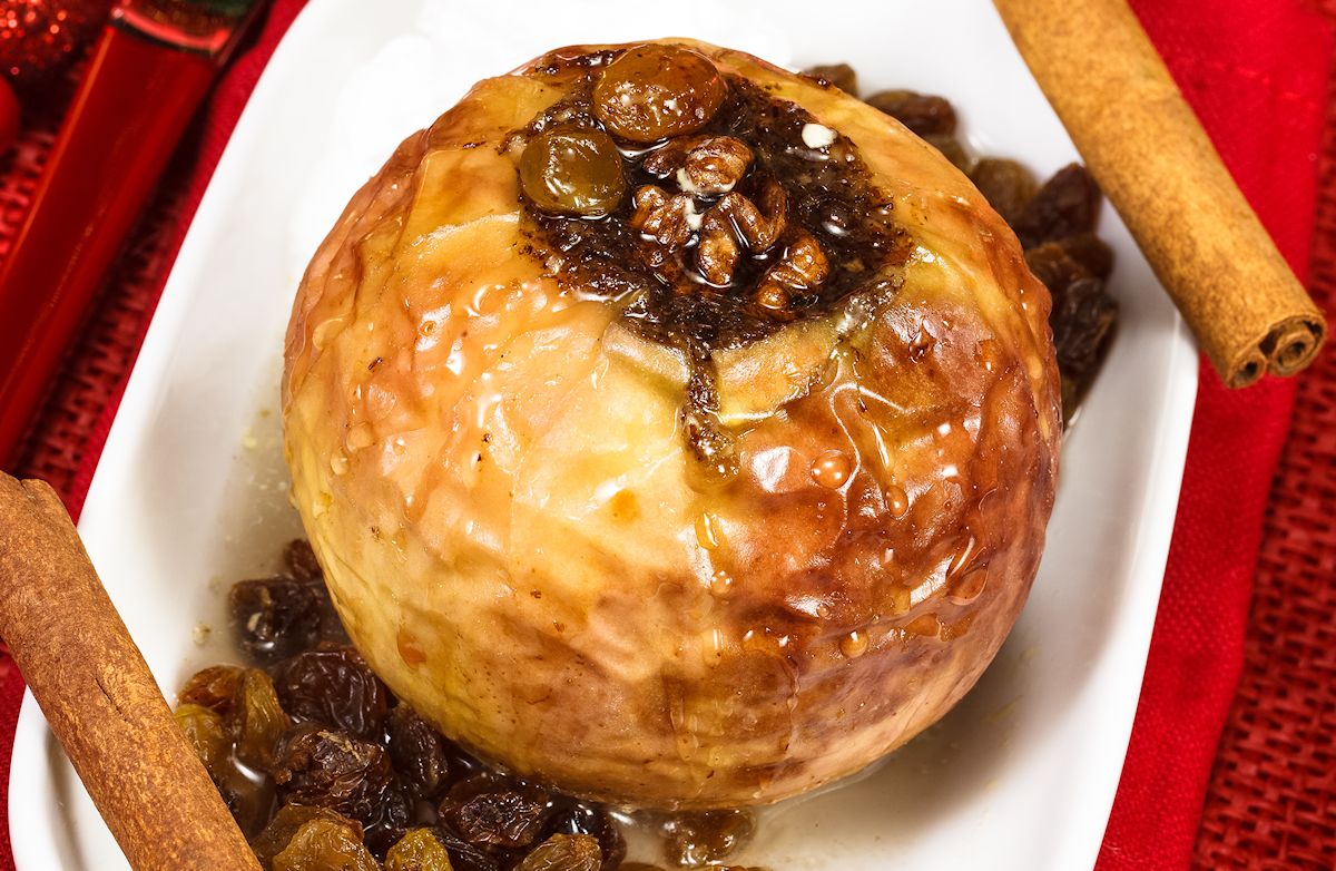 Nutty Baked Apples with Raisins 