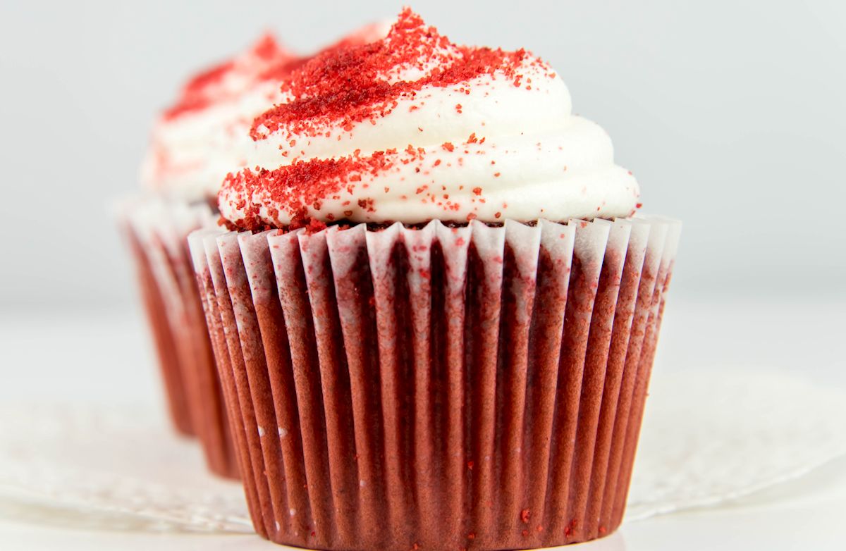 Red Velvet Cupcakes w/Cream Cheese Frosting