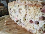 Rhubarb cake with streusel. 