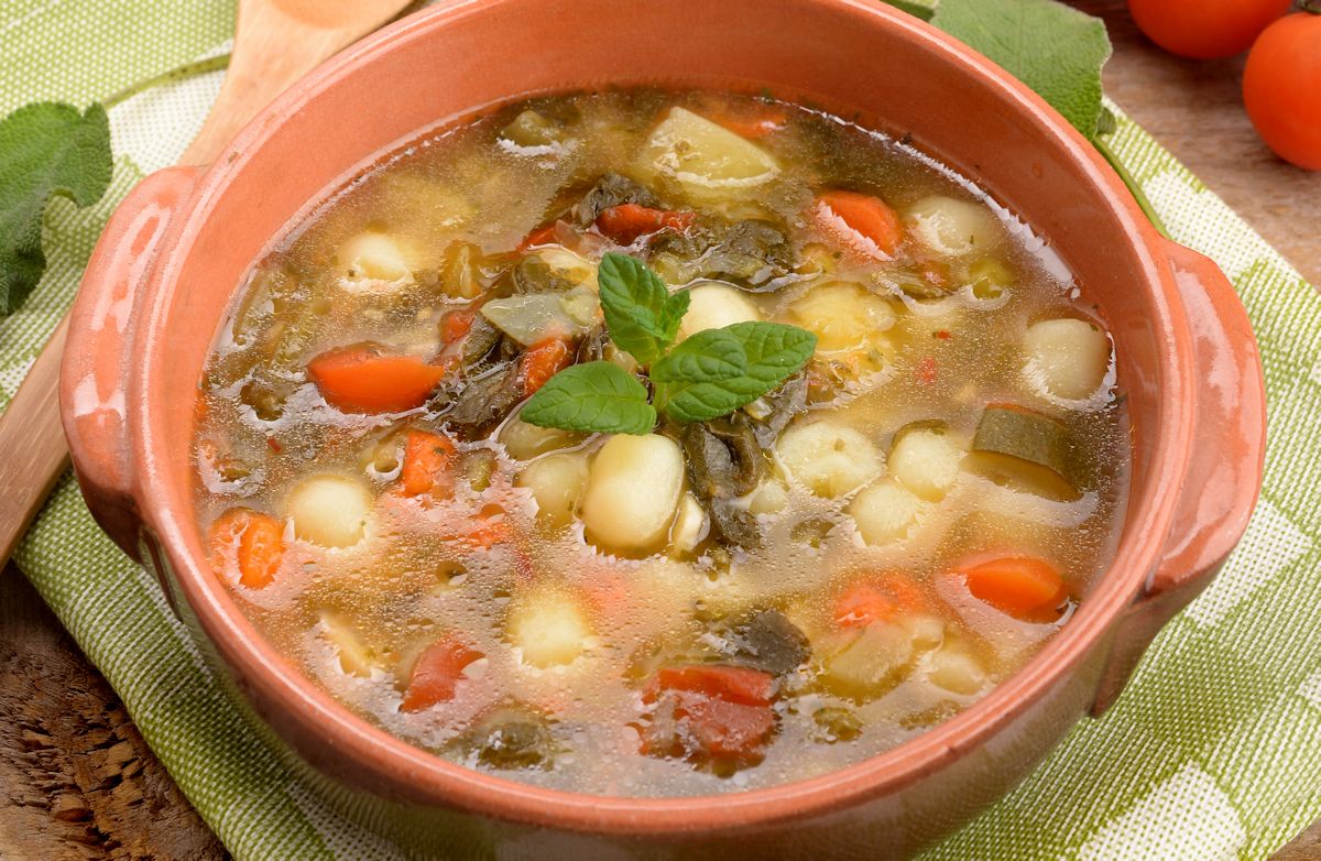 Slow Cooker Northern Bean and Spinach Soup