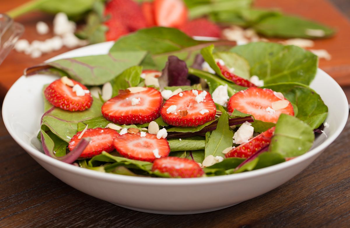 Spinach-Berry Salad 