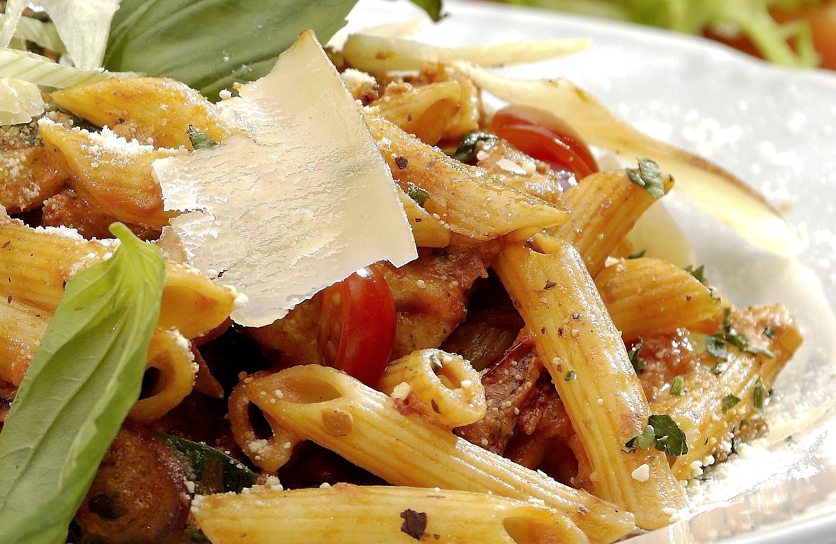 Tapenade and Spinach Pasta