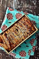 WHOLE WHEAT HERBED GARLIC PULL-APART BREAD