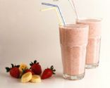 SWEET*TRINA's Strawberry-Peach-Banana BREAKFAST SMOOTHIE