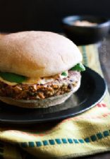 Spicy black bean burgers