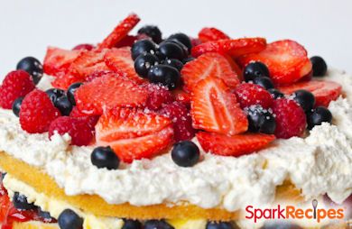 Spectacular Summer Berry Cake