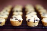 Mini Maple Chocolate Chip Pancake Muffins (courtesy of www.bakerella.com)