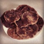 Peanut Butter Banana Chocolate Chip Protein Pancakes