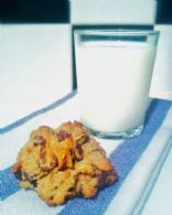 Not-So-Bad-For-You Oatmeal Banana Chocolate Chip Cookies